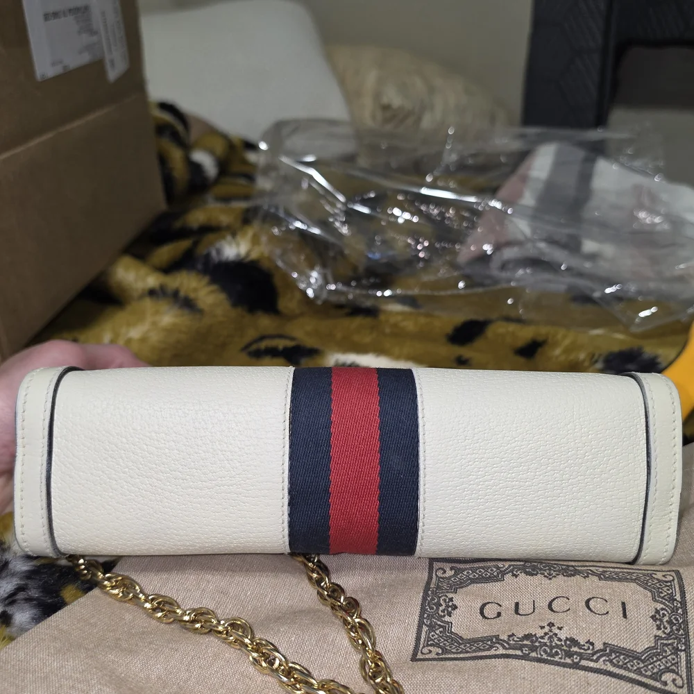 Gucci Womens White Leather Crossbody Bag with Signature Web Stripe - Picture 5 of 10